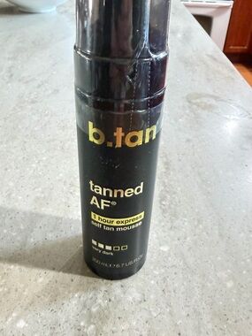 b.tan Tanned AF Self Tan Mousse - Black & Gold